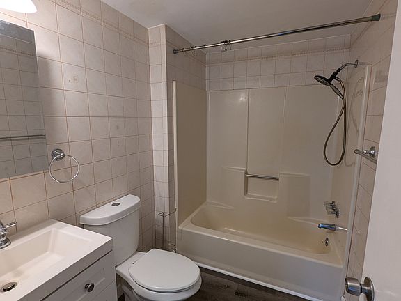 5th image of 113 S Quaker Ln #3-A