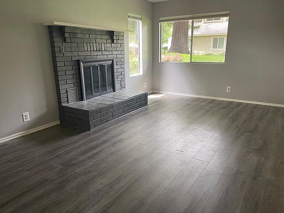 3rd image of 309 Eldridge Ave