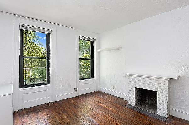 1st image of 88 Horatio St APT 4C