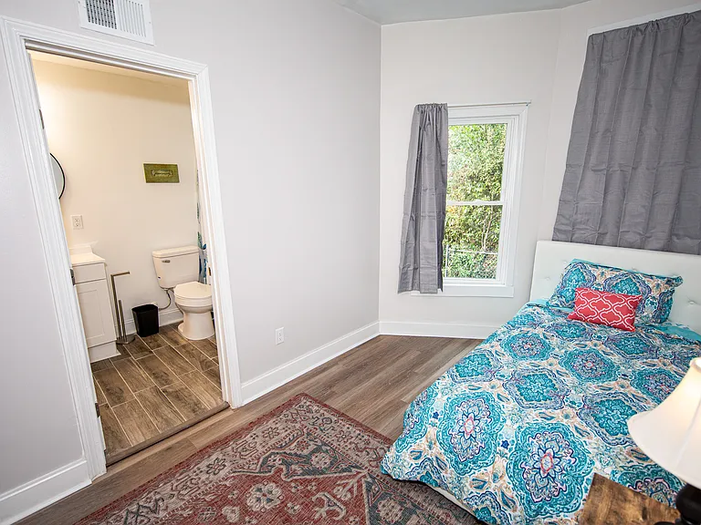 417 Ebenezer Ave — Photo 22
