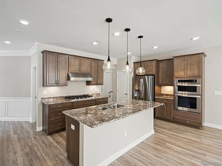 4021 Nottingham Cir — Photo 10