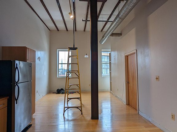 4th image of 1210-15 Palethorp St #301