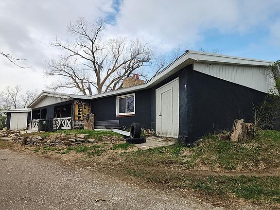 5th image of 18306 Honeysuckle Rd