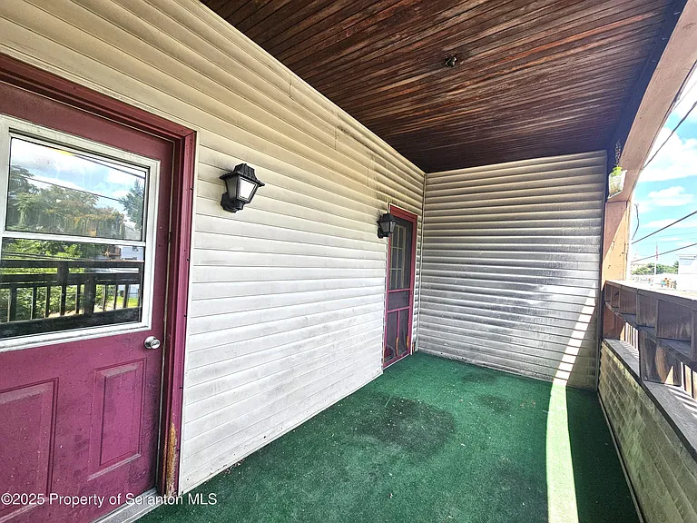 114 S Valley Ave #2 — Photo 7