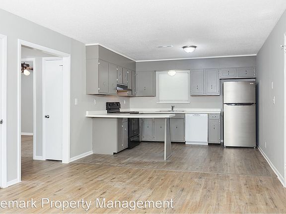 5th image of 7804 Holiday Hills Cir #A