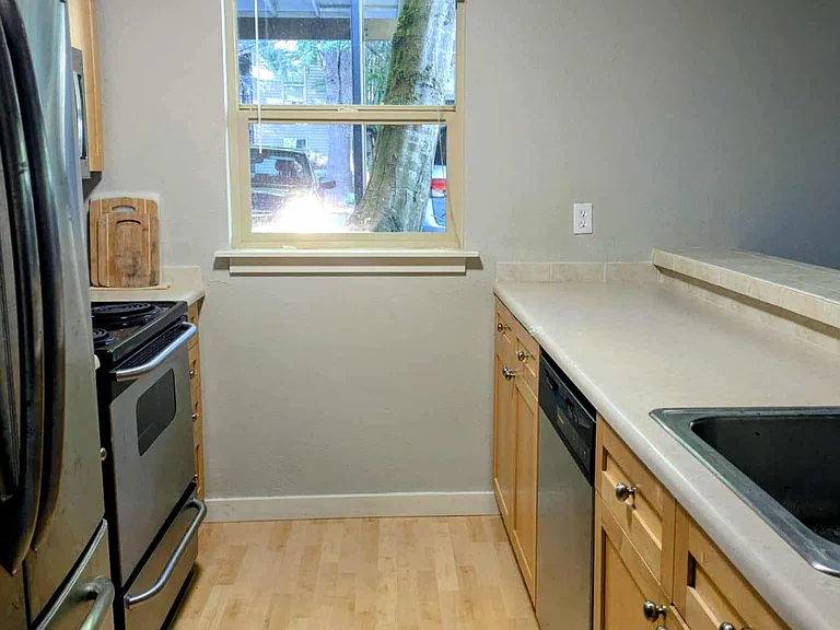 9805 Avondale Rd NE #V157 — Photo 20
