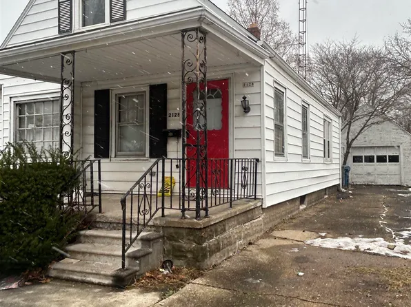 2128 Lowell Ave, Springfield, IL 62704