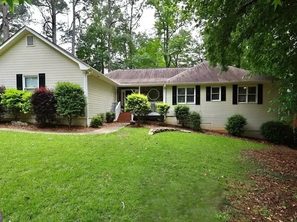 1149 Magnolia Dr, Villa Rica, GA 30180