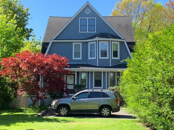 11 Soundview Ave APT A