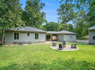 938 Columbus St NE, Grand Rapids, MI 49525