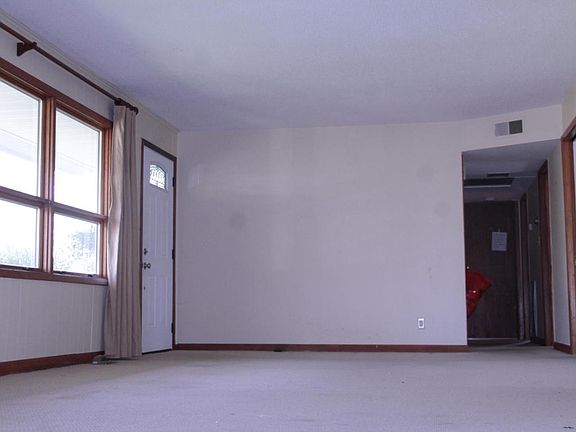 2nd image of 5509 Tiffany Ln