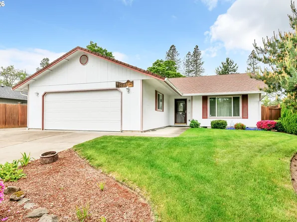 87652 Trek Dr, Veneta, OR 97487