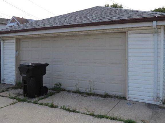 4th image of 5617 S Mayfield Ave