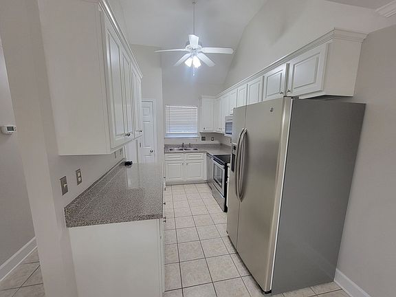 5th image of 392 Bowen Fls