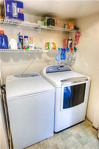 2nd image of 6060 Panama Dr