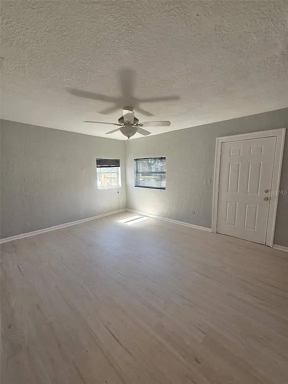 2 bed, 1.0 bath, 757 sqft, $1,700 — Photo 2