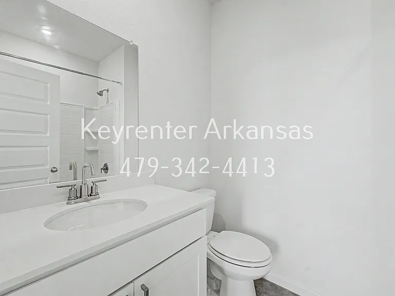 4808 Planetree St — Photo 15