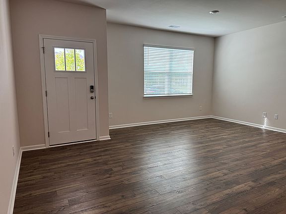 4th image of 2043 Clock Rd