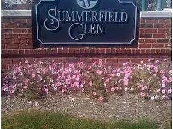 2nd image of 843 E Summerfield Glen Cir #843