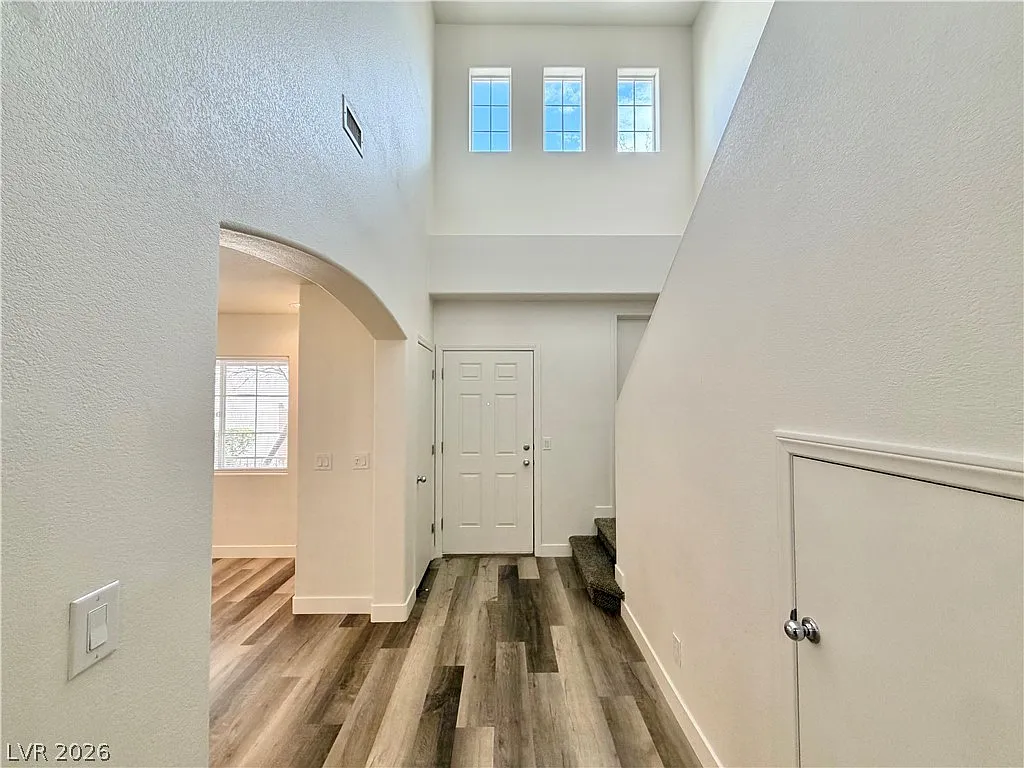 3 bed, 2.5 bath, 1451 sqft, $1,750 — Photo 3