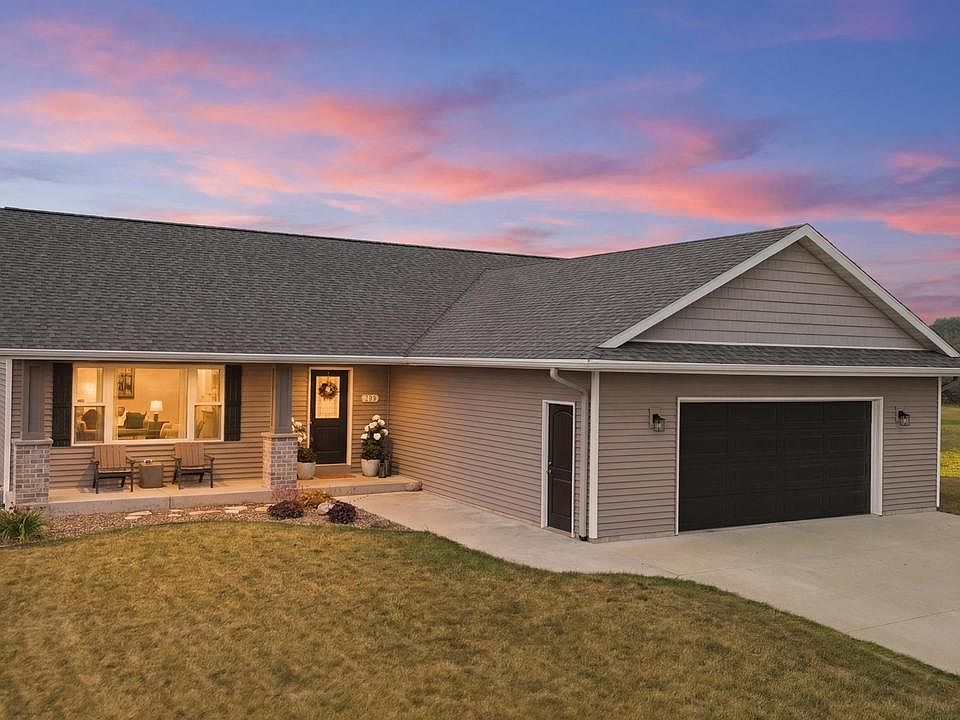 1st image of 150 Grove COURT