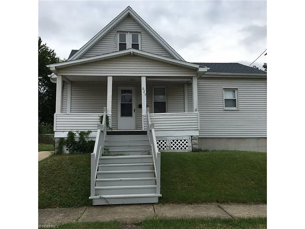 625 Washington Ave photo 1