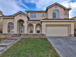 8662 Pyrenees Ct, Elk Grove, CA 95624