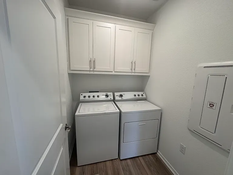 120 Clay Hill St — Photo 7