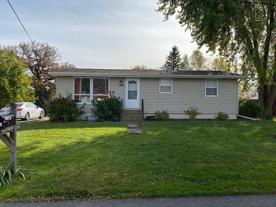 1st image of 109 7th St E