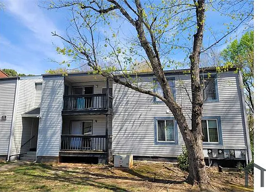 833 Farmhurst Dr #H — Photo 9
