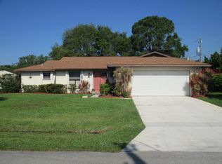 1698 SE Flintlock Rd, Port Saint Lucie, FL 34952