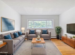 2 Lagrange St APT 7, West Roxbury, MA 02132