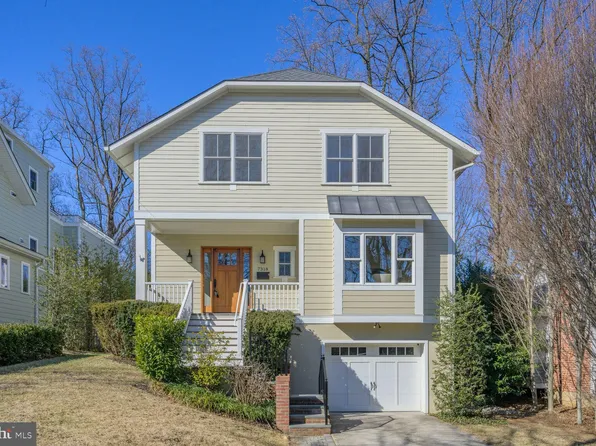 7318 Delfield St, Chevy Chase, MD 20815