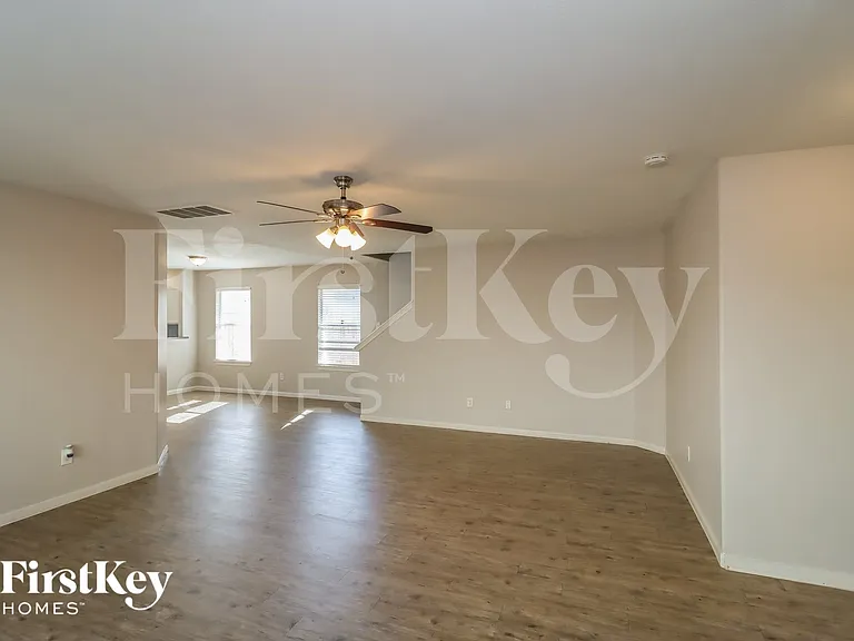 14111 Bishop Bend Ln — Photo 4