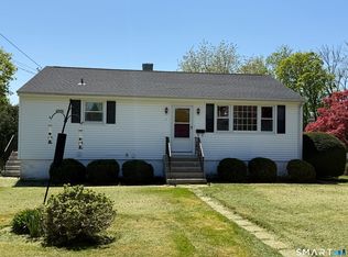 3 Island Heights Cir, Stamford, CT 06902