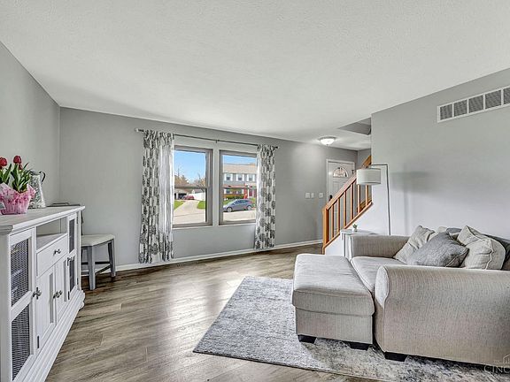 3rd image of 704 Woodvalley Ln