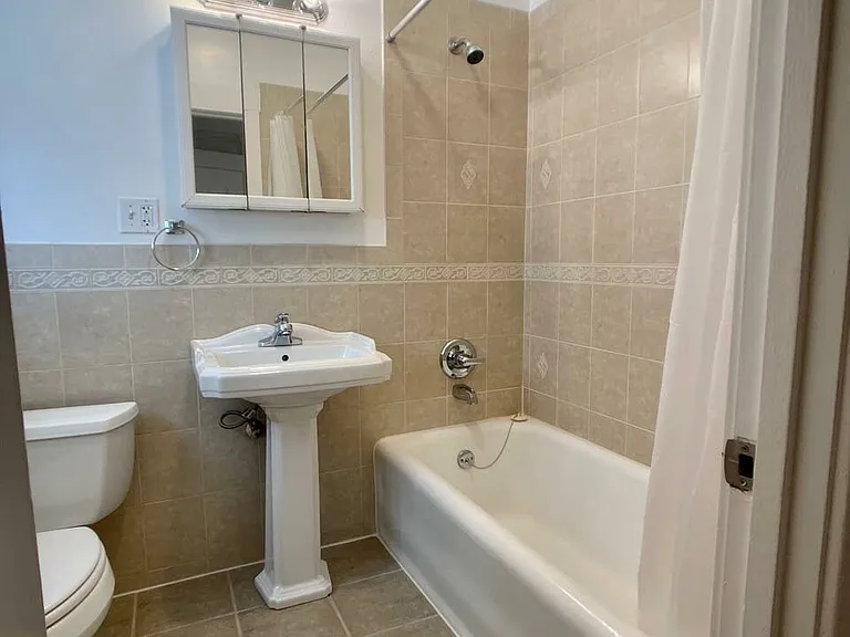 1671 Lombard St #7 — Photo 13