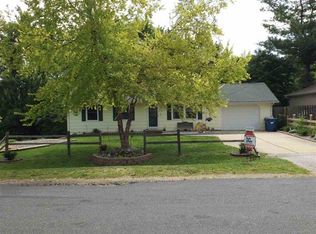 305 4th St, Princeton, IA 52768