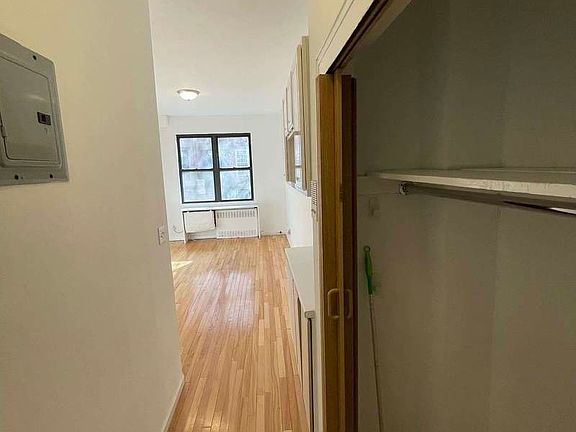 4th image of 317 W 22nd St APT 2A