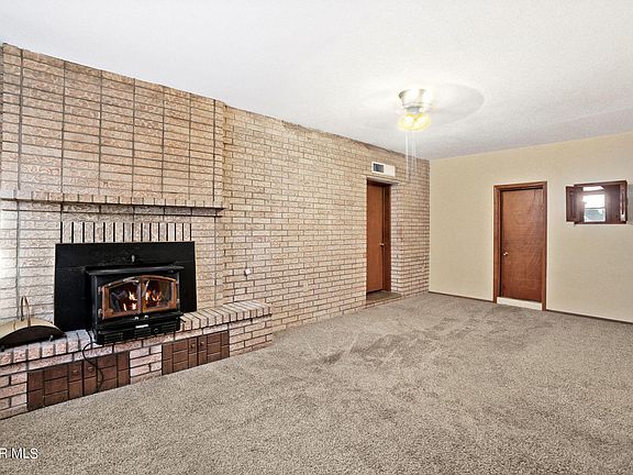 5th image of 240 Hillview Ave