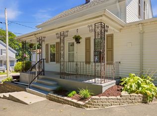 225 Mount Pleasant St, Fall River, MA 02720