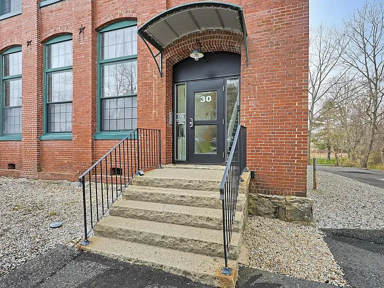 30 Lincoln St #215 — Photo 10