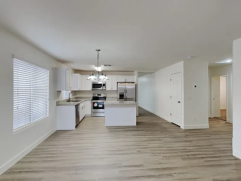 13377 W Solano Dr — Photo 6