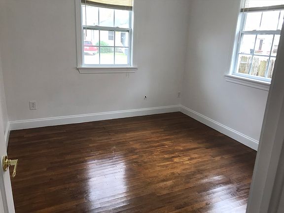 Beautiful solid hardwood fl 