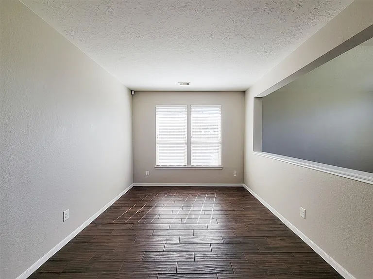 3007 Meadow Prairie St — Photo 7