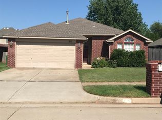 317 Amanda Dr, Yukon, OK 73099