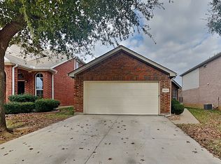 2653 Mountain Lion Dr, Fort Worth, TX 76244