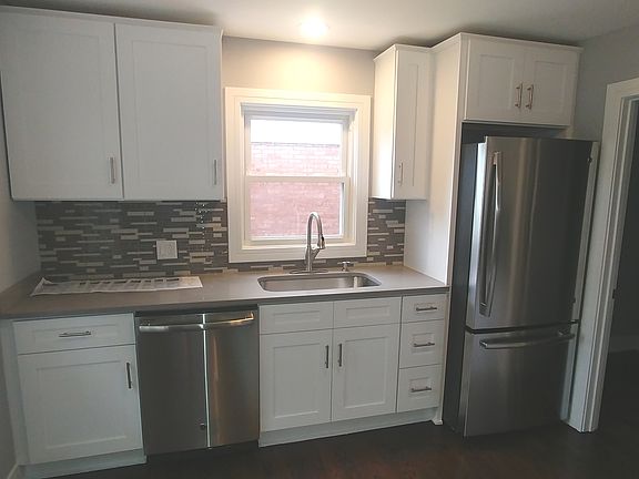 3rd image of 10017 Schiller Blvd