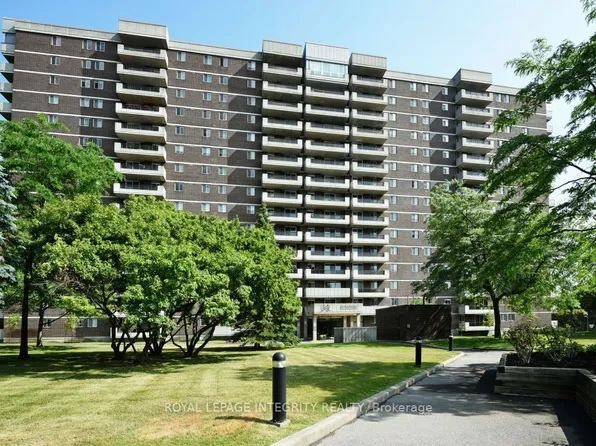 1705 Playfair Dr #810, Ottawa, ON K1H 8P6