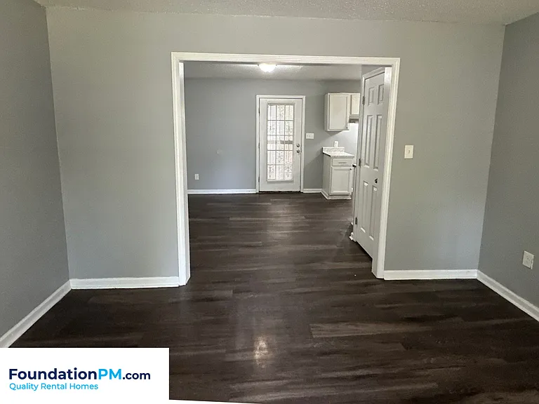 5028 Cheston Ave — Photo 8